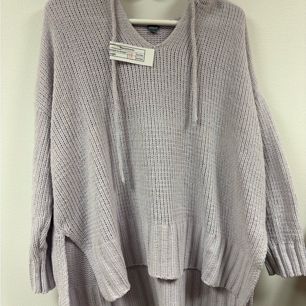 Aerie Soft Lilac V-Neck Sweater oversized. Cozy Knit  with hood.